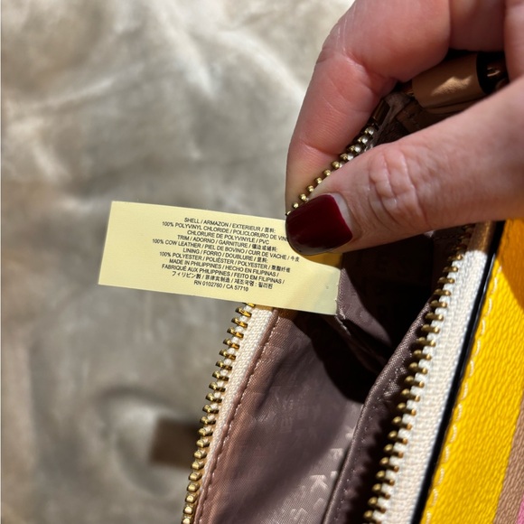 Kate Spade NWOT Striped Yellow Pink Cream Blue Crossbody Bag. - Picture 4 of 4